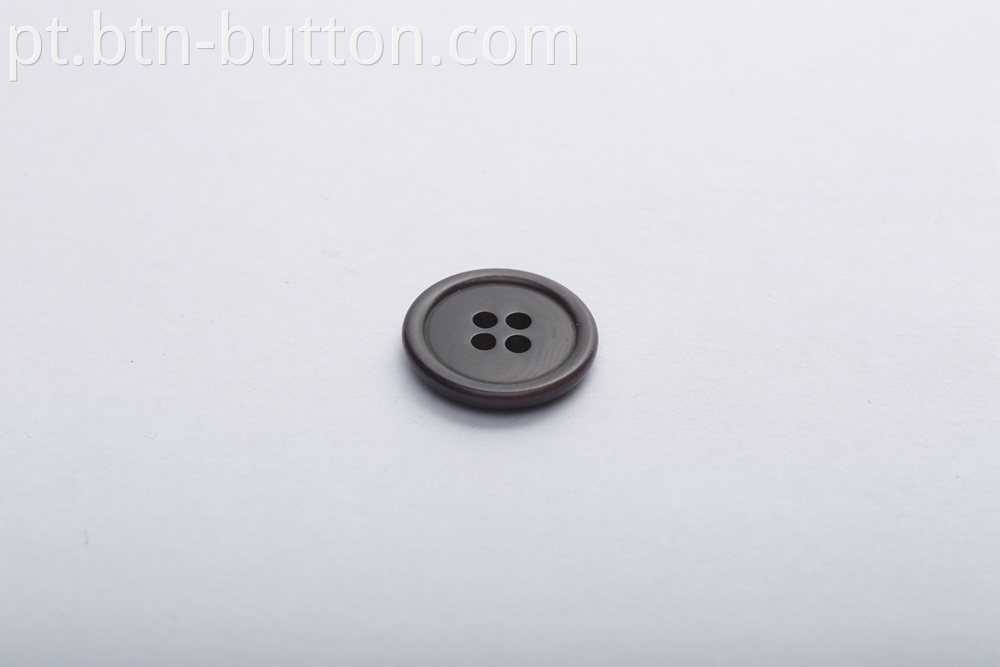 Fruit buttons for men's suits